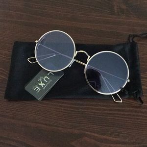 { LUXE } sunglasses